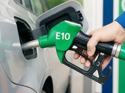Chính thức từ nay, người dân có thể mua xăng E10 tại gần 1.000 cửa hàng trên cả nước
