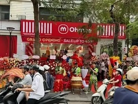 Trước khi đổ bộ Việt Nam, ‘vua ngành tiện lợi’ đã bành trướng tại đất nước tỷ dân nhanh tới mức nào?