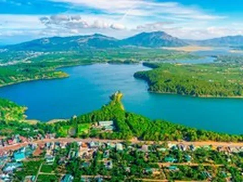 Tập đoàn Thụy Sĩ bắt tay “ông lớn” siêu du thuyền khảo sát 3.200km bờ biển Việt Nam, chọn tỉnh rộng thứ hai làm nơi xây "thiên đường du thuyền không phát thải” đầu tiên trên thế giới