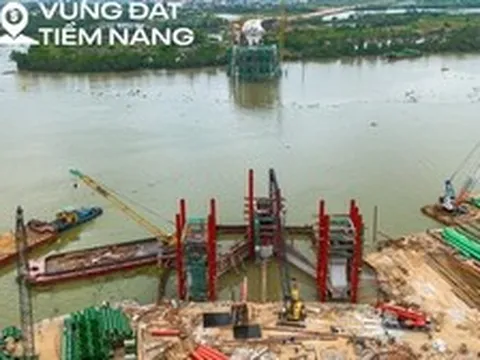 Toàn cảnh công trường cầu dây văng rộng nhất Hải Phòng: Tháp cao bằng tòa nhà 40 tầng, nằm sát vách dự án hơn 2 tỷ USD của Vingroup