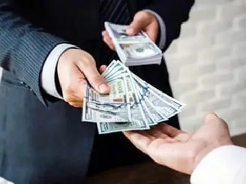 Tỷ giá hôm nay 6/5: USD chợ đen quay đầu giảm, thị trường chờ tín hiệu sau khi Mỹ tạm dừng chiến dịch tại Hormuz