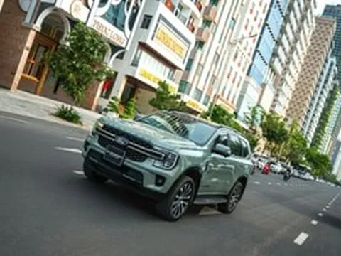 SUV 7 chỗ của Ford có bản mới mạnh 300 mã lực: Giá cao nhất hơn 1,6 tỷ đồng, thêm loạt công nghệ xịn sò