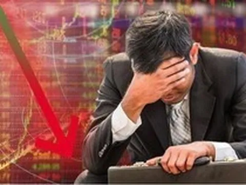 Khối ngoại "xả" gần 700 tỷ đồng tại 2 cổ phiếu Bluechips trong ngày VN-Index lên đỉnh lịch sử