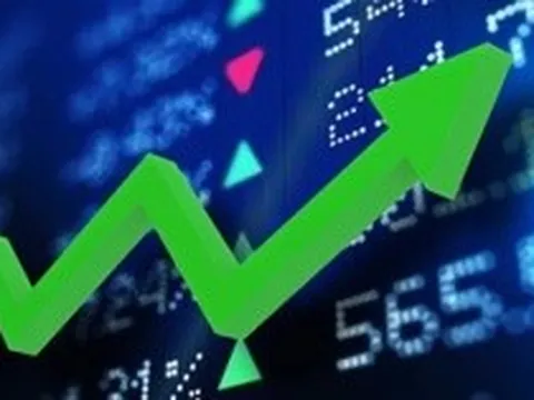 Chứng khoán chinh phục đỉnh 1.900 điểm