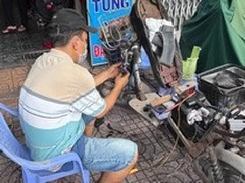 "Phù phép" xe đạp điện thành xe máy điện