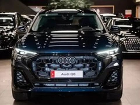 Loạt xe sang Đức và Nhật giảm giá mạnh gần 400 trăm triệu đồng