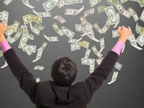 Cổ đông ngân hàng sắp nhận 'cơn mưa' cổ tức bằng tiền mặt