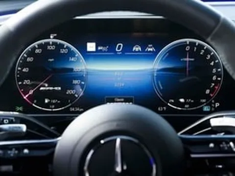Mercedes-Benz phát cảnh báo khẩn cho nhiều mẫu xe đời 2024-2026