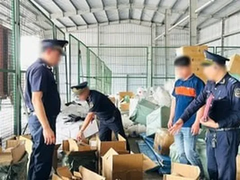 Phù phép 14.000 chai mỹ phẩm hết hạn thành hàng mới: Chiêu trò tinh vi bị Hải quan lật tẩy