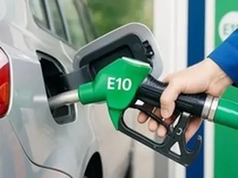 Công bố giá xăng E10 Petrolimex