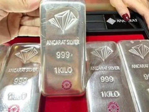 Giá bạc hôm nay (13/5):  Giá bạc trong nước và thế giới đồng loạt tăng mạnh, lập đỉnh mới