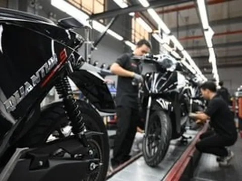 Chạy hơn 50.000km trong gần 1 năm, chủ xe máy điện Dat Bike đã nói thẳng về pin cùng khả năng vận hành