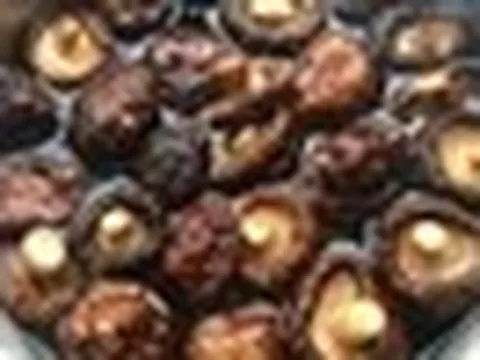 Sai lầm phổ biến khi ngâm đồ khô có thể ảnh hưởng sức khỏe nghiêm trọng