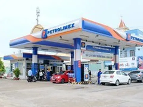 Cổ phiếu PLX “bốc hơi” gần 40% từ đỉnh: Cơ hội “bắt đáy” hay rủi ro vẫn còn phía trước?
