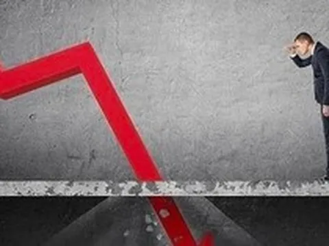 Góc nhìn chuyên gia: VN-Index có thể bước vào nhịp rung lắc mạnh sau khi lập đỉnh lịch sử