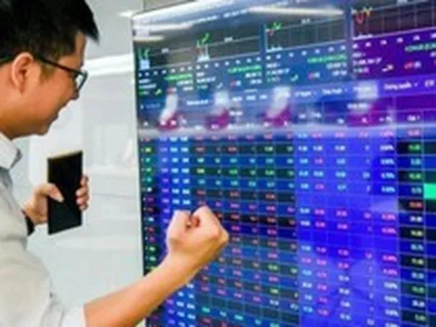 Chuyên gia: VN-Index sớm tiến đến mốc 2.000 điểm