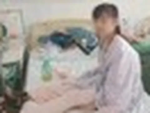 Bé gái lớp 7 thủng ruột, dạ dày bị ăn mòn vì 1 loại nước uống "vạn người mê"