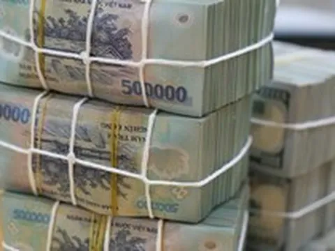 “Gửi tiết kiệm lãi suất tới 8%/năm nhưng tôi vẫn quyết định rút ra rồi gửi lại toàn bộ”