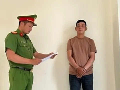 Bắt tạm giam cựu nhân viên ngân hàng Phan Đình Dân