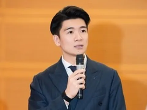 Nguyên nhân phía sau chuyến xuất ngoại đầy bất ngờ của Phó Chủ tịch SHB Đỗ Quang Vinh