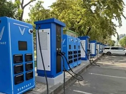 Sau xe điện, VinFast tiếp tục dẫn đầu một cuộc đua 'huyết mạch sống còn' của ngành ô tô trong tương lai