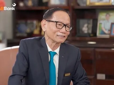 Chủ tịch Vũ Văn Tiền kể thời ABBank chỉ có 1 tỷ đồng và văn phòng thuê: ‘Cứ An Bình mãi thì không thể tồn tại được’