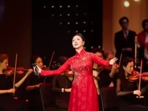 Ca sĩ Việt Nam đầu tiên nhận bằng Tiến sĩ Âm nhạc tại nước ngoài ở tuổi 37, hiện đã về nước và thường xuyên xuất hiện trong các sự kiện lớn