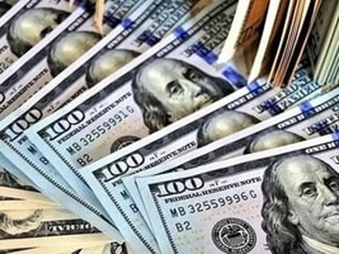 Tỷ giá USD tuần 25-29/5: Áp lực tỷ giá hạ nhiệt, USD tự do quay đầu giảm 140 đồng