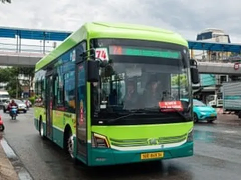 Chuyển đổi xe buýt xăng sang điện trên tuyến 74 và 99, danh tính hãng xe Việt gây bớt ngờ