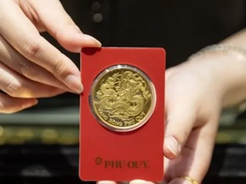Giá vàng liên tục biến động