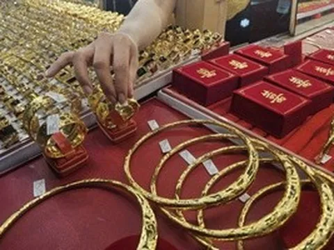 "Cởi trói" vàng trang sức