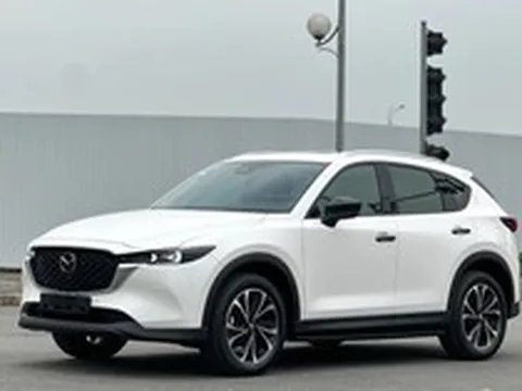 Giá Mazda CX-5 chạm đáy