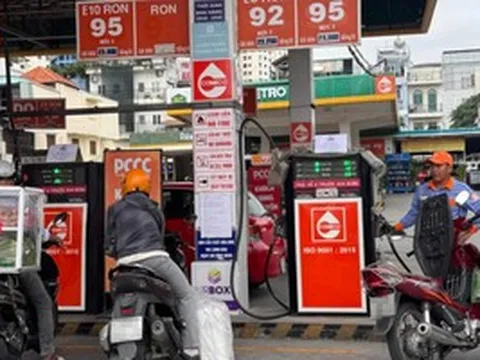 Xăng E10 phủ sóng cùng cam kết mạnh mẽ