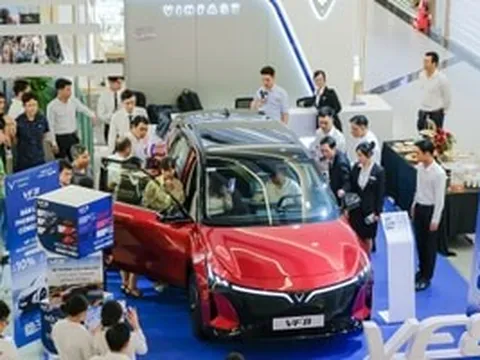 VF 8 thế hệ mới lập kỷ lục chưa từng có trong lịch sử của VinFast