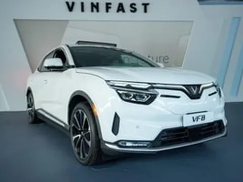 Chênh 180 triệu đồng, VinFast VF 8 Plus và VF 8 Eco có khác biệt gì?