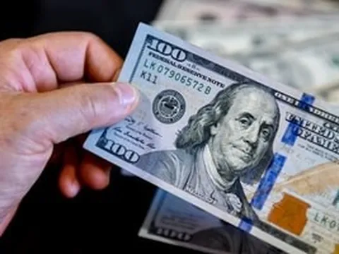 Tỷ giá hôm nay 5/6: USD ngân hàng đồng loạt tăng, áp sát trần giao dịch