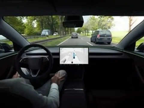 Tesla buộc phải đổi tên ở thị trường tỷ dân, đối mặt nguy cơ đền bù hàng tỷ USD