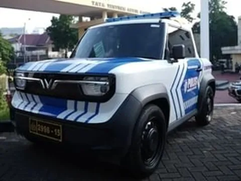 VinFast VF 3 được ‘hoán cải’ thành xe công vụ của cảnh sát giao thông tại Indonesia