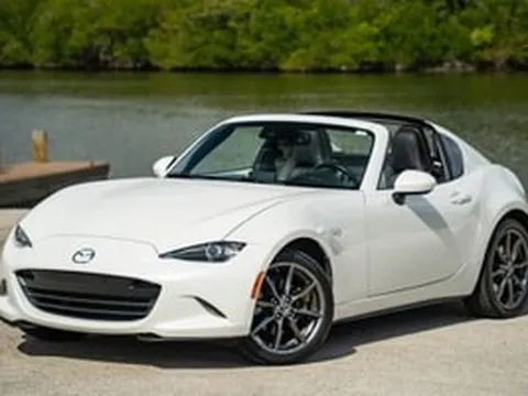 Mazda MX-5 RF nhận cọc tại Việt Nam: Mui cứng kiểu Porsche, giá dự kiến dưới 1,5 tỷ đồng
