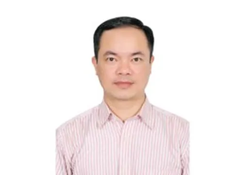 Phó Giáo sư trẻ nhất ngành Quân đội quê ở mảnh đất anh hùng, có bằng Tiến sĩ tại Pháp, hiện là Phó trưởng phòng