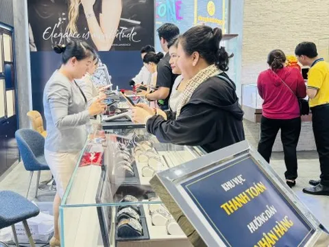 Vàng miếng quay đầu tăng 5,4 triệu đồng/lượng