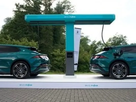 BYD đưa trạm sạc xe điện 5 phút đầu tiên ra nước ngoài