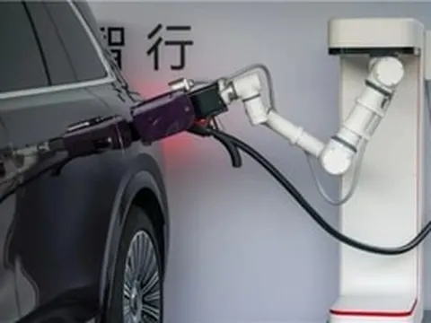Cuối năm nay, người dùng xe điện Xiaomi không còn phải tự tay cắm sạc