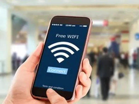 Dùng Wi-Fi công cộng, tuyệt đối tránh 3 điều này kẻo "mất sạch tiền"