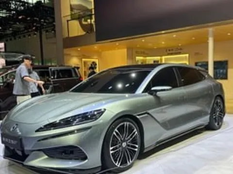 BYD biến Denza Z9 GT thành 'cỗ máy drift' nhờ bản cập nhật mới