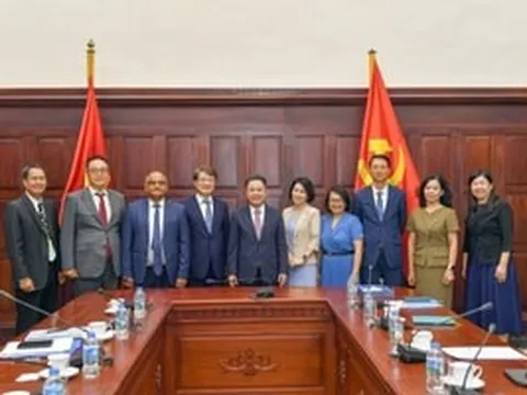 Giám đốc Ngân hàng Phát triển Châu Á đến Việt Nam, trao đổi định hướng hợp tác trong giai đoạn mới