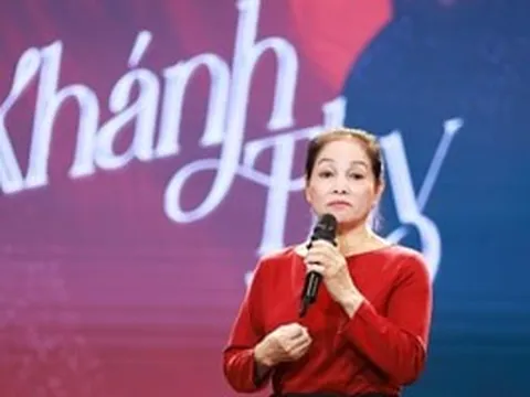 Nữ ca sĩ là Đại tá có 4 học trò là NSND, hiện đã nghỉ hưu nhưng miệt mài giảng dạy và là ‘bà đỡ’ cho thế hệ sau