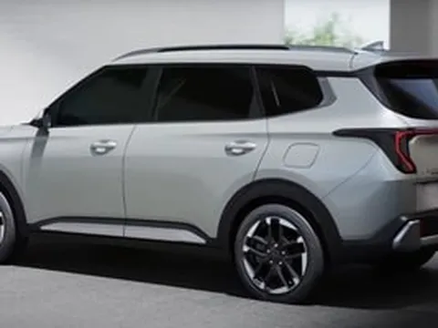 KIA ‘thổi luồng gió mới’ với mẫu MPV 7 chỗ giá chỉ 315 triệu khách gia đình Việt sẽ thích: Trang bị cửa sổ trời, động cơ xăng - dầu đủ cả, thoải mái chọn