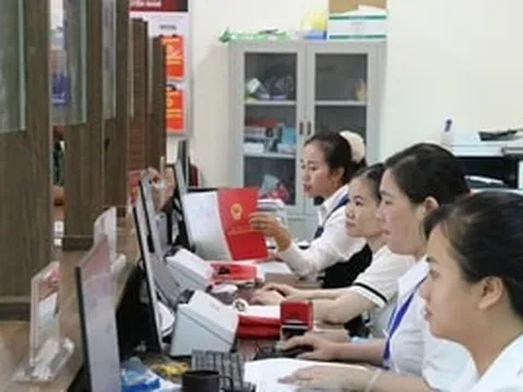 Mỗi người đi làm được nhận 4.500.000 đồng và hỗ trợ tiền ăn, ai được hưởng và điều kiện cụ thể là gì?