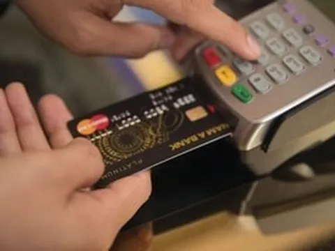Người dân cần đặc biệt chú ý khi quẹt thẻ bằng máy POS, công an vừa đưa ra cảnh báo khẩn